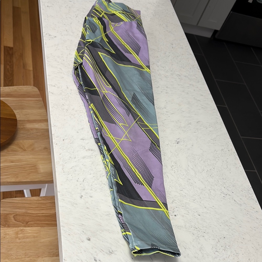 Booty by Brabants Colorful Geometric Leggings